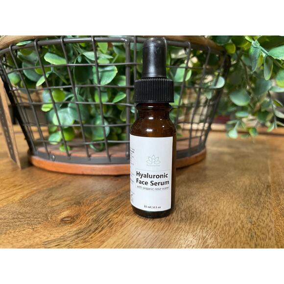 Hyaluronic Acid Serum with Rose Water - Picture 3 of 3